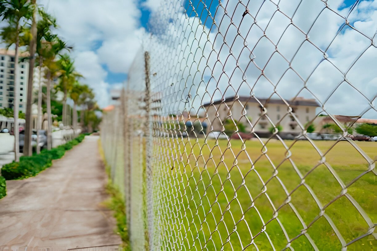 Why Galvanized Chain Link Fencing is the Best Choice for Security and Durability